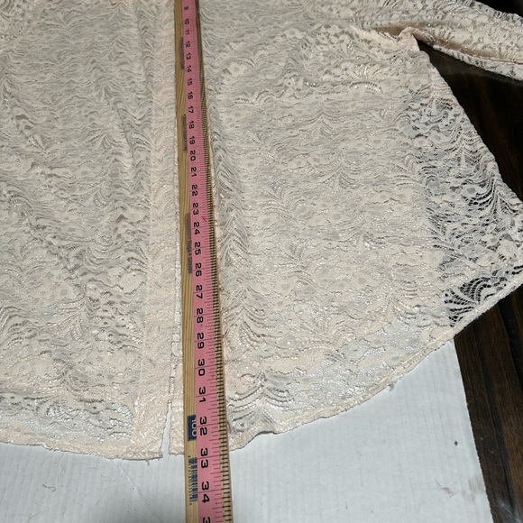 Torrid Cream Lace Button-Down Shirt - Picture 6 of 9